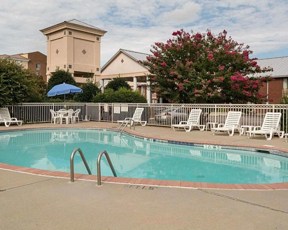 Comfort Inn Petersburg Near Fort Gregg-Adams Eksteriør billede