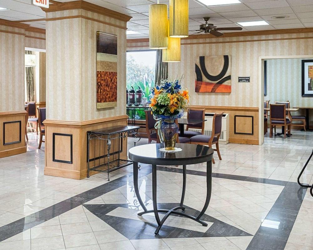 Comfort Inn Petersburg Near Fort Gregg-Adams Eksteriør billede