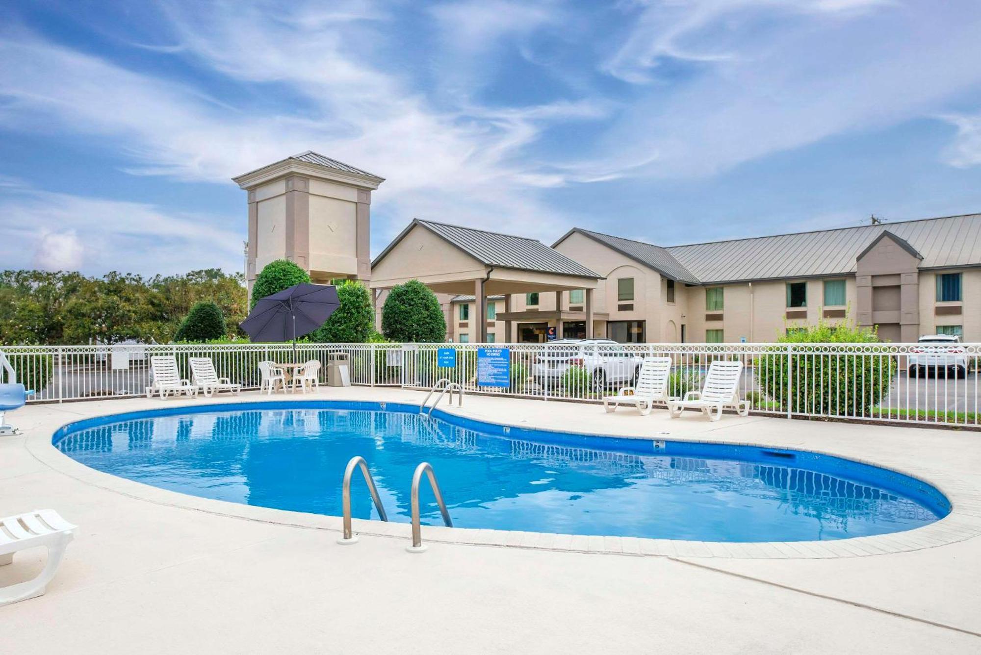 Comfort Inn Petersburg Near Fort Gregg-Adams Eksteriør billede