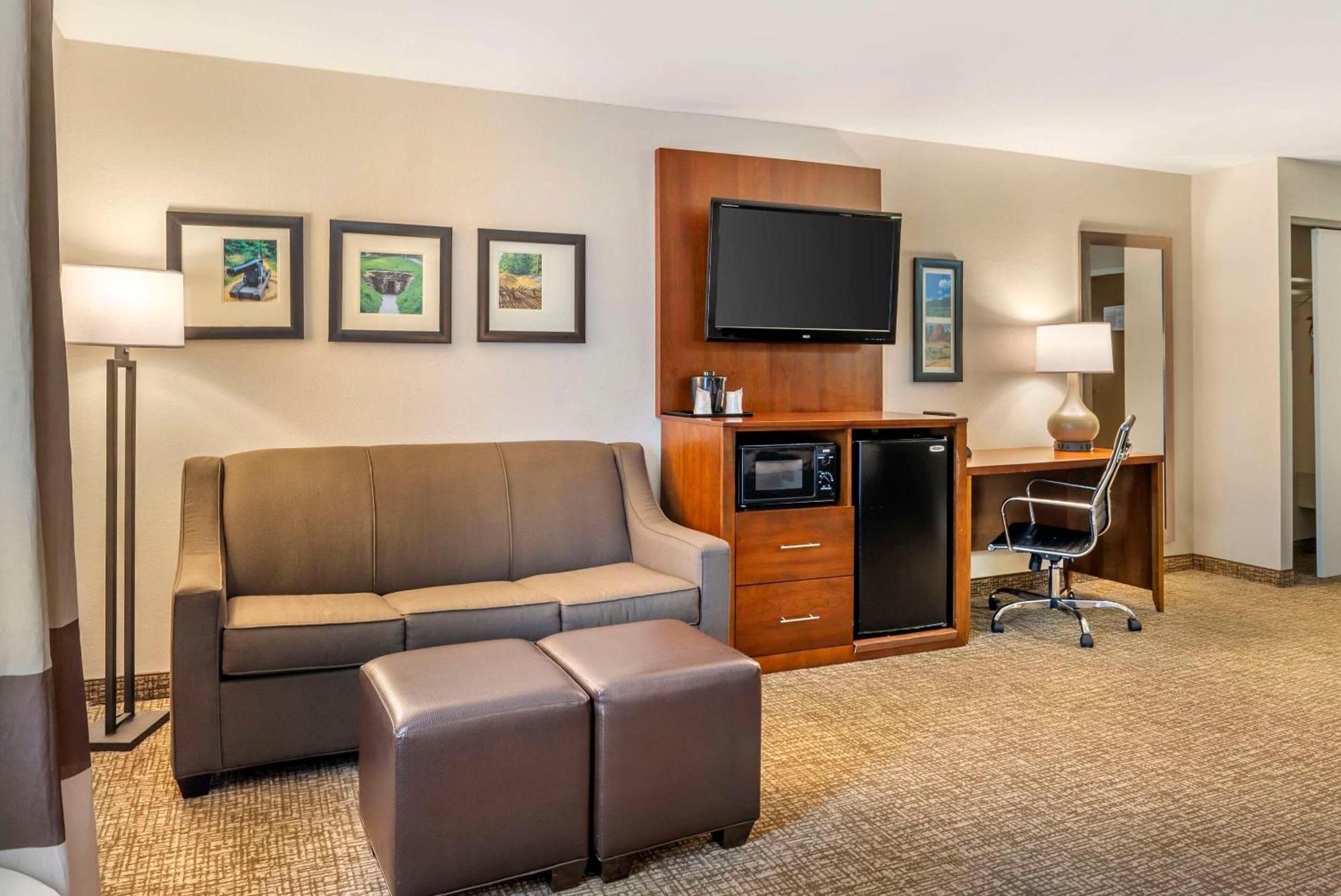 Comfort Inn Petersburg Near Fort Gregg-Adams Eksteriør billede