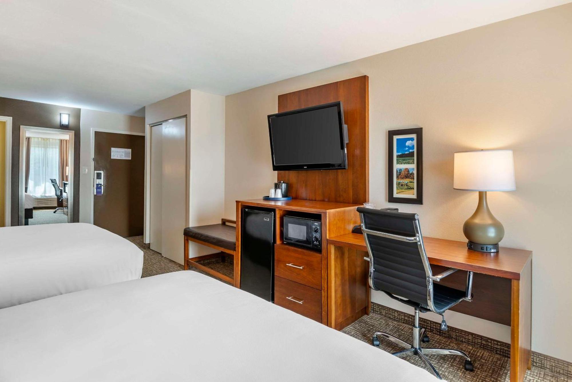 Comfort Inn Petersburg Near Fort Gregg-Adams Eksteriør billede