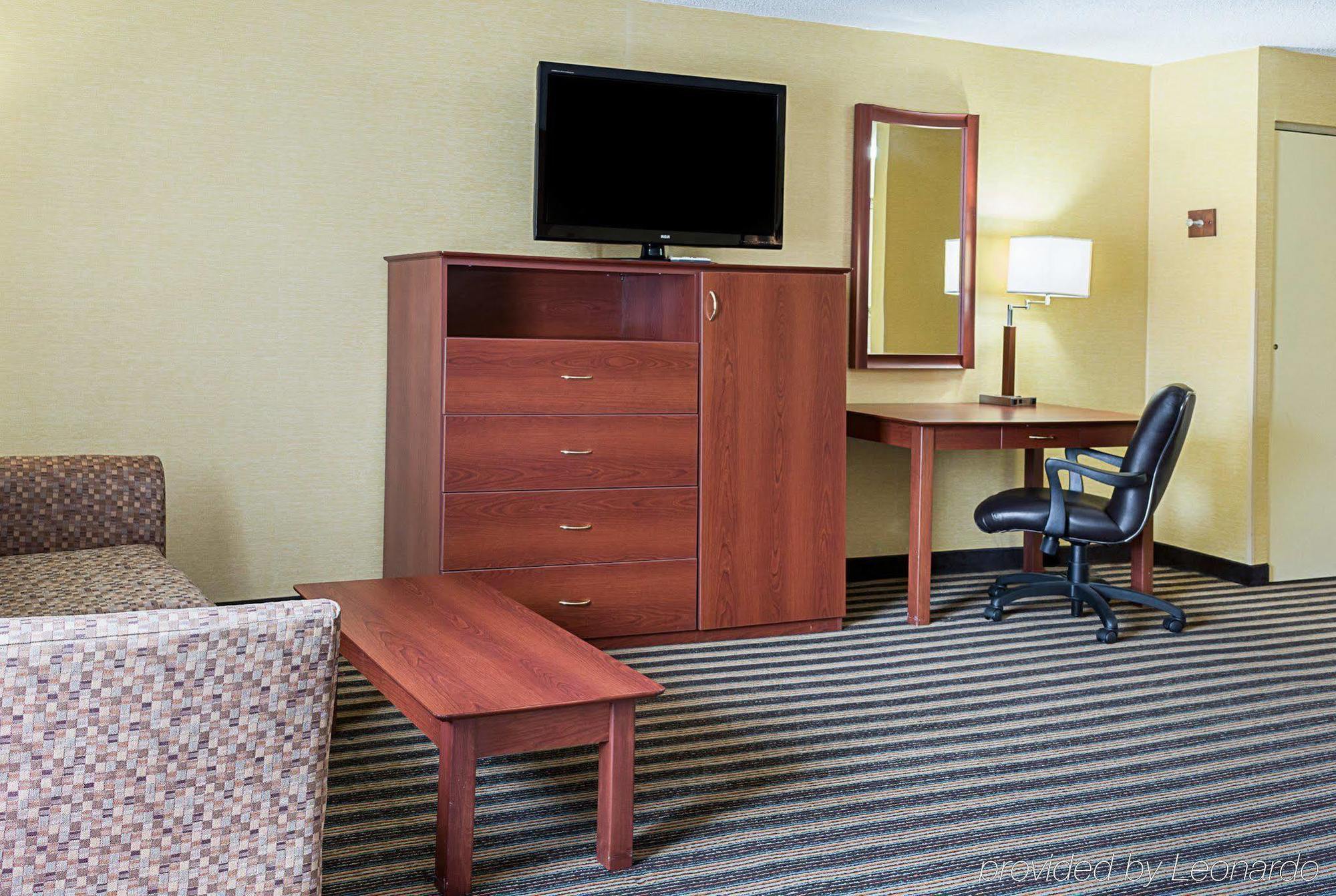 Comfort Inn Petersburg Near Fort Gregg-Adams Eksteriør billede