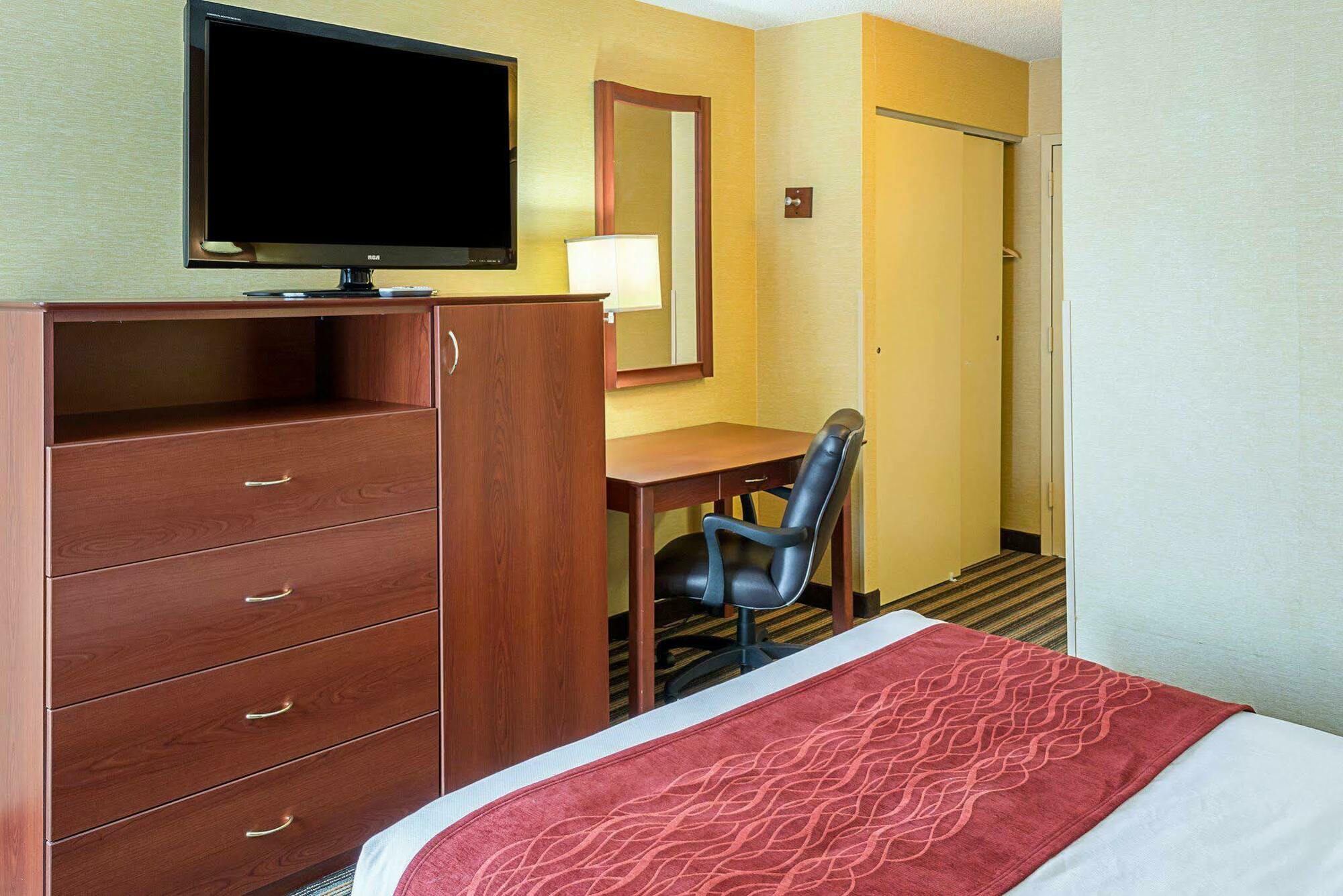 Comfort Inn Petersburg Near Fort Gregg-Adams Eksteriør billede